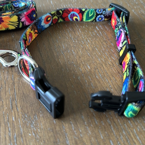 Lucky Love Dog matching pet leash and collar - Picture 7 of 8